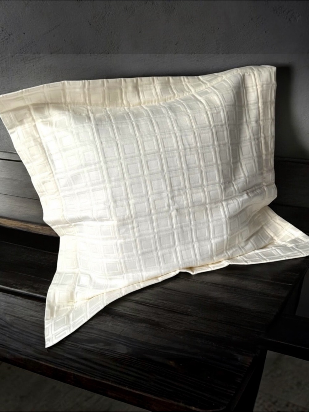 Frette Euro Sham IVORY 26x26